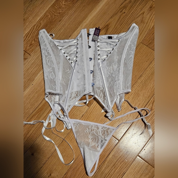 NWT Adore me white underbust corset - Picture 4 of 4